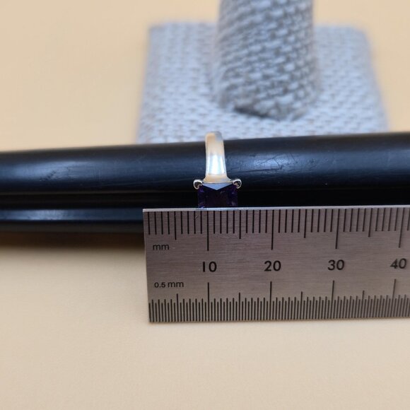 Size 6 Sterling Silver Square Brilliant Amethyst Gem Ring A4680 - Picture 9 of 10